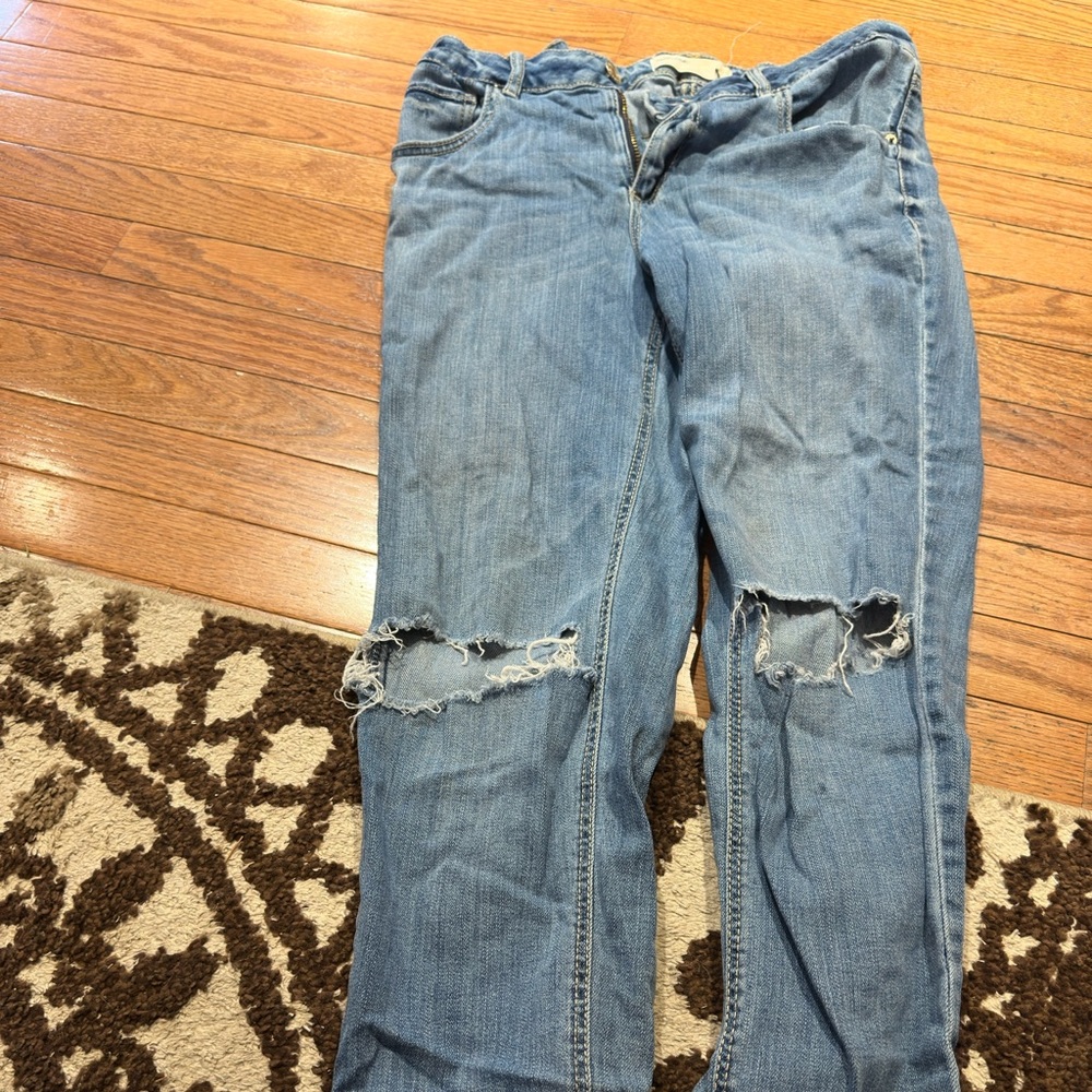 Garage distressed jeans